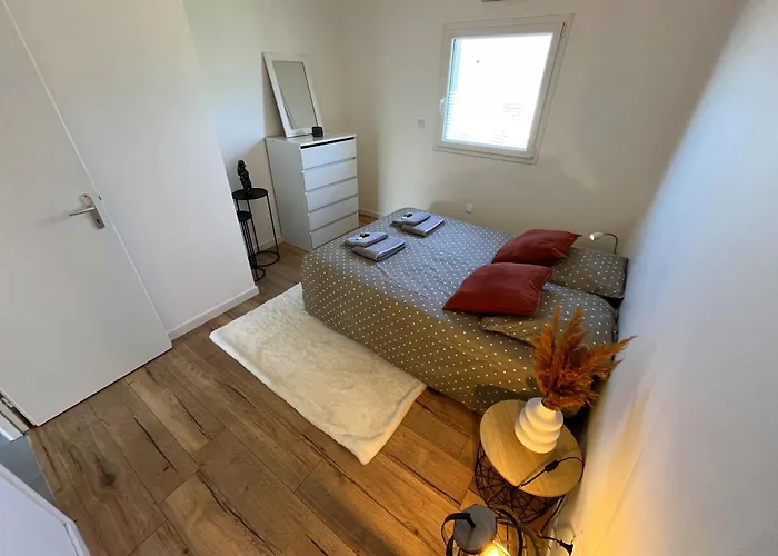 Ferienhaus Maison Neuve Proche Avec Parking Gratuit