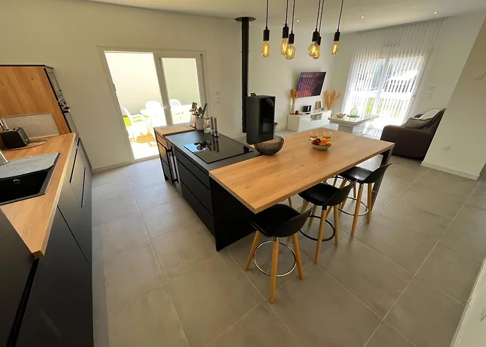 Maison Neuve Proche Avec Parking Gratuit Casa vacanze