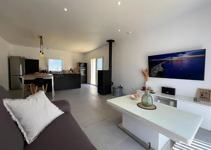 Maison Neuve Proche Avec Parking Gratuit Ferienhaus *